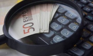 Calculator  Έρχεται το «πρώτο χρήμα» από το νέο ΕΣΠΑ - Σχεδόν 3,9 δισ. ευρώ στην αγορά για μικρομεσαίους Calculator